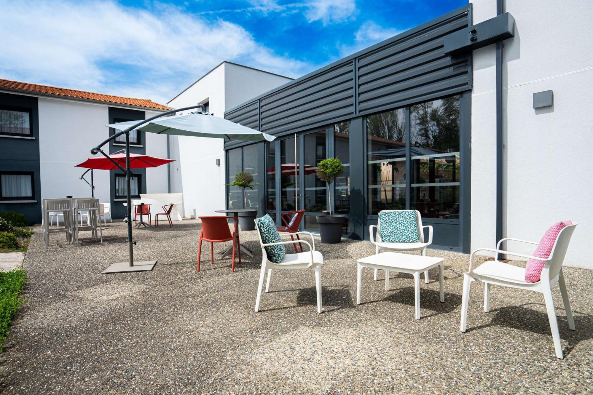 Sure Hotel by Best Western Les Portes de Montauban Exterior foto