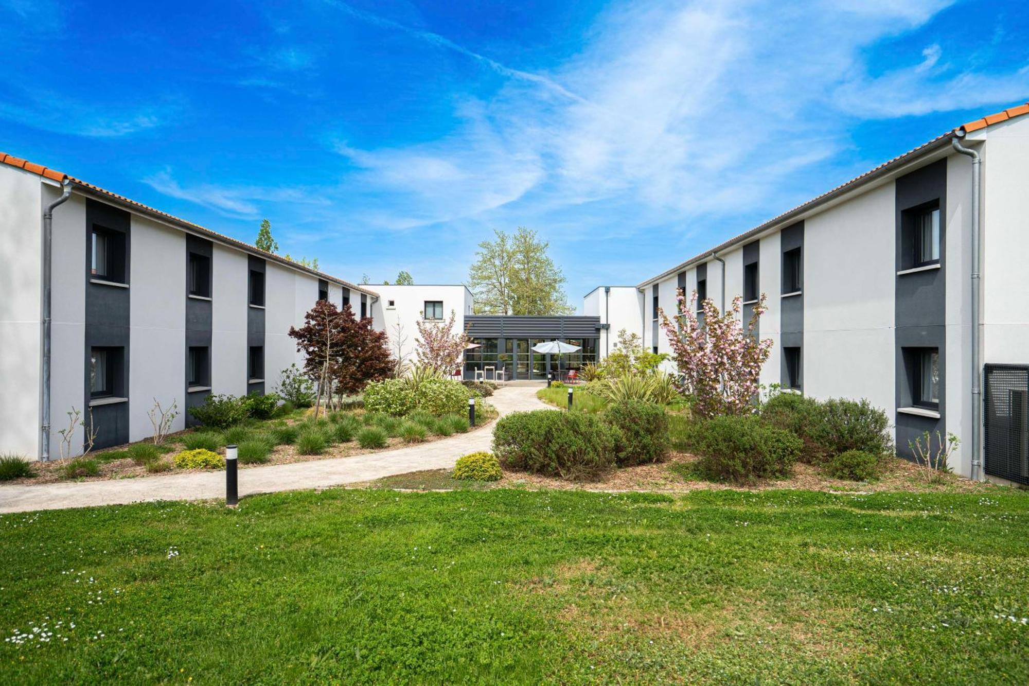 Sure Hotel by Best Western Les Portes de Montauban Exterior foto